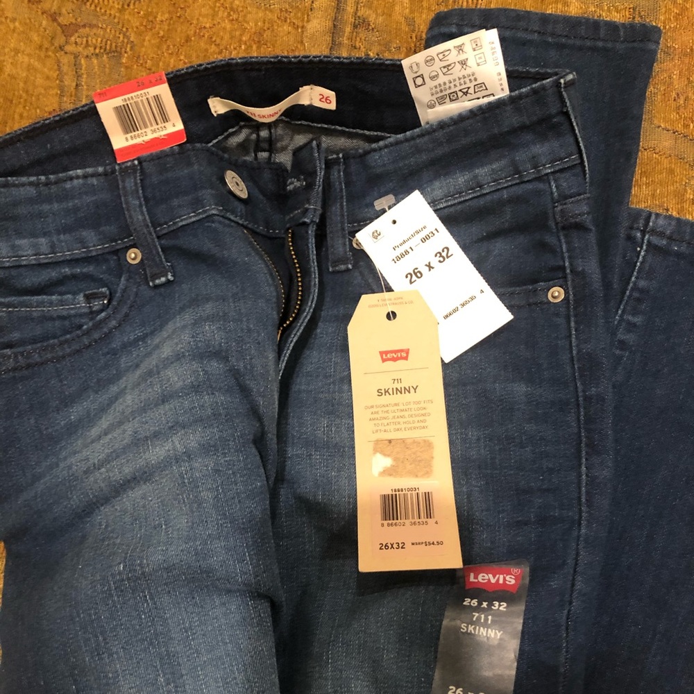 Levi’s 711 Skinny Jeans size 26